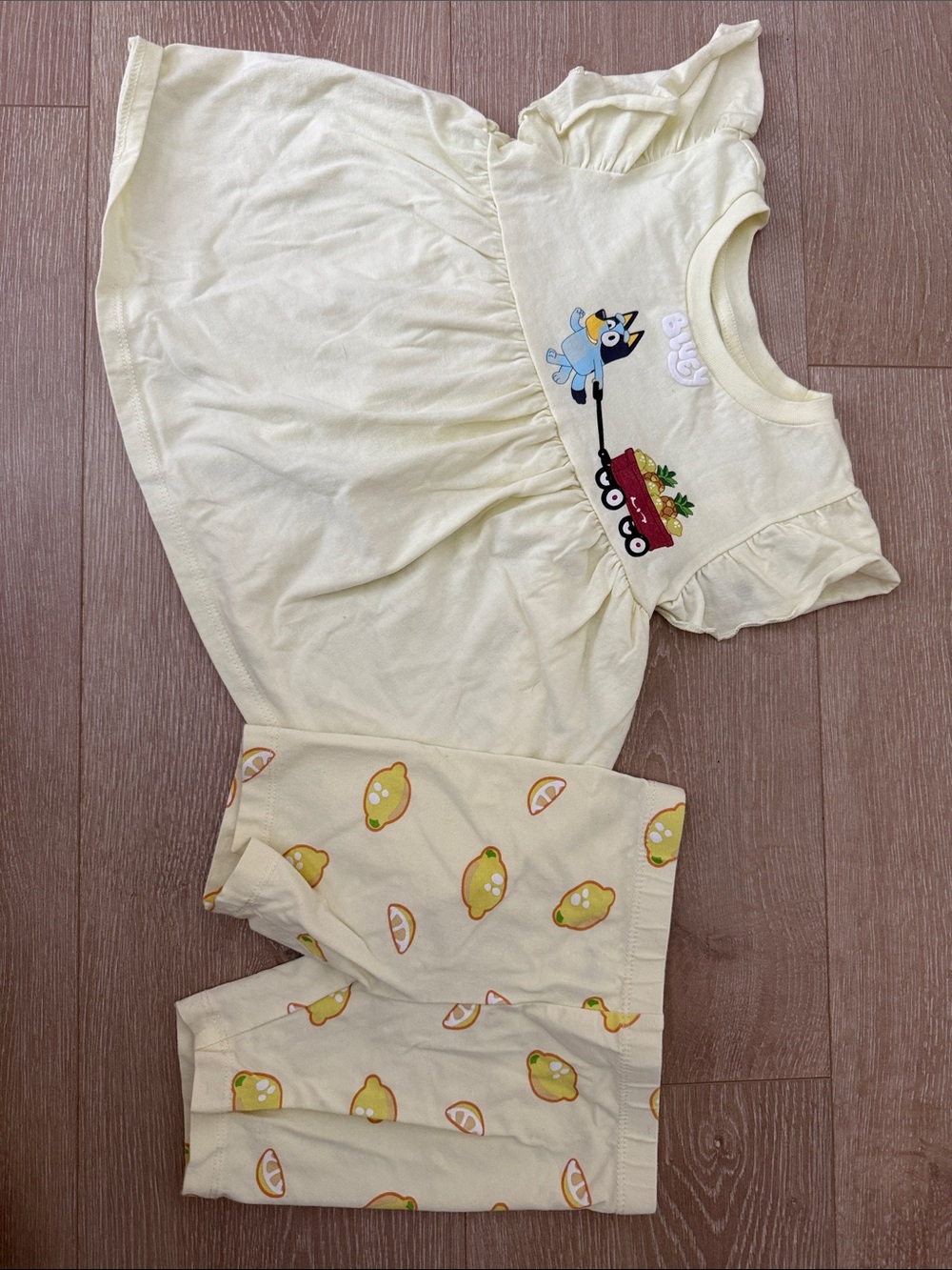 Girls Lemon Print Short-Sleeve Pajama Set in Light Yellow